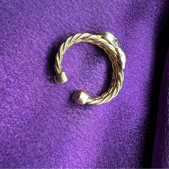 14k Yellow and White gold ring with diamonds. - Picture 4 of 7